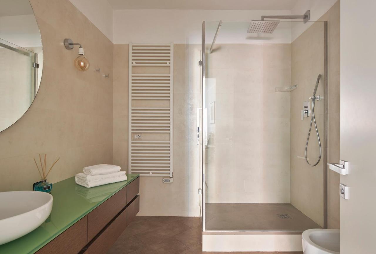 3 Master Bedrooms With Balcony On The River With Views ฟลอเรนซ์ ภายนอก รูปภาพ